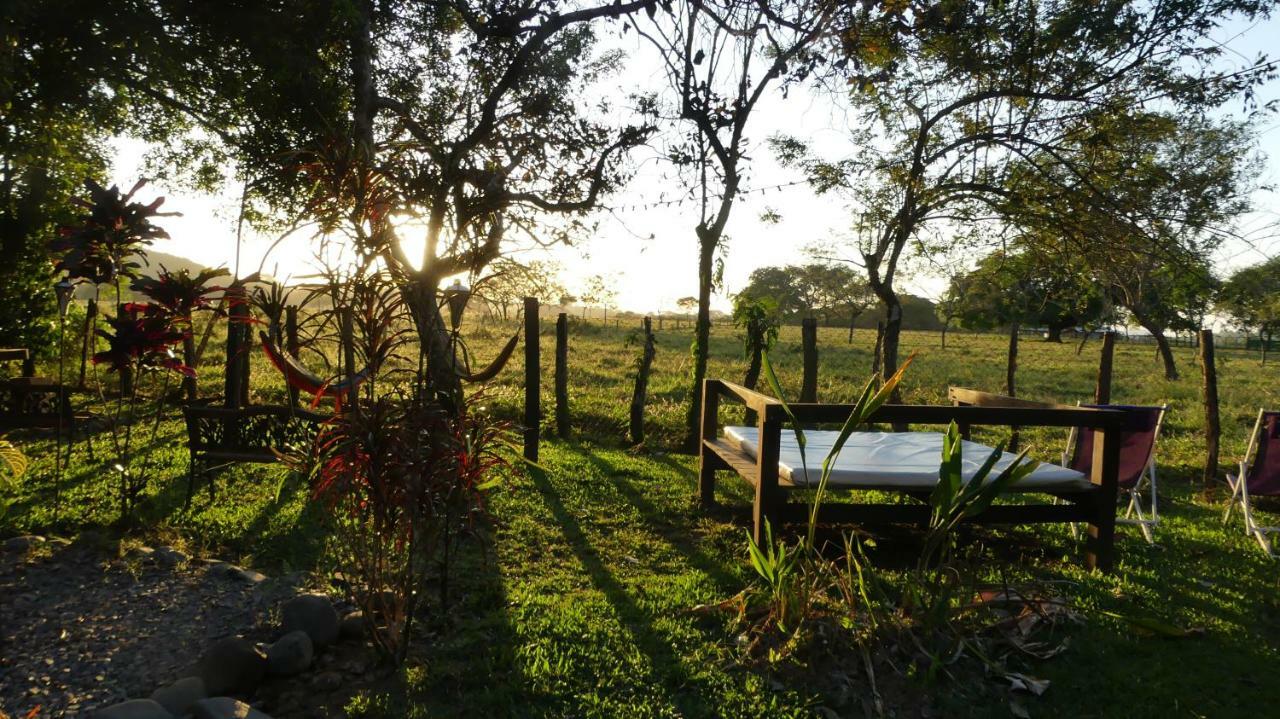 Naturalmente Boutique Bungalows Y Cocina Mediterranea Las Lajas  Eksteriør bilde