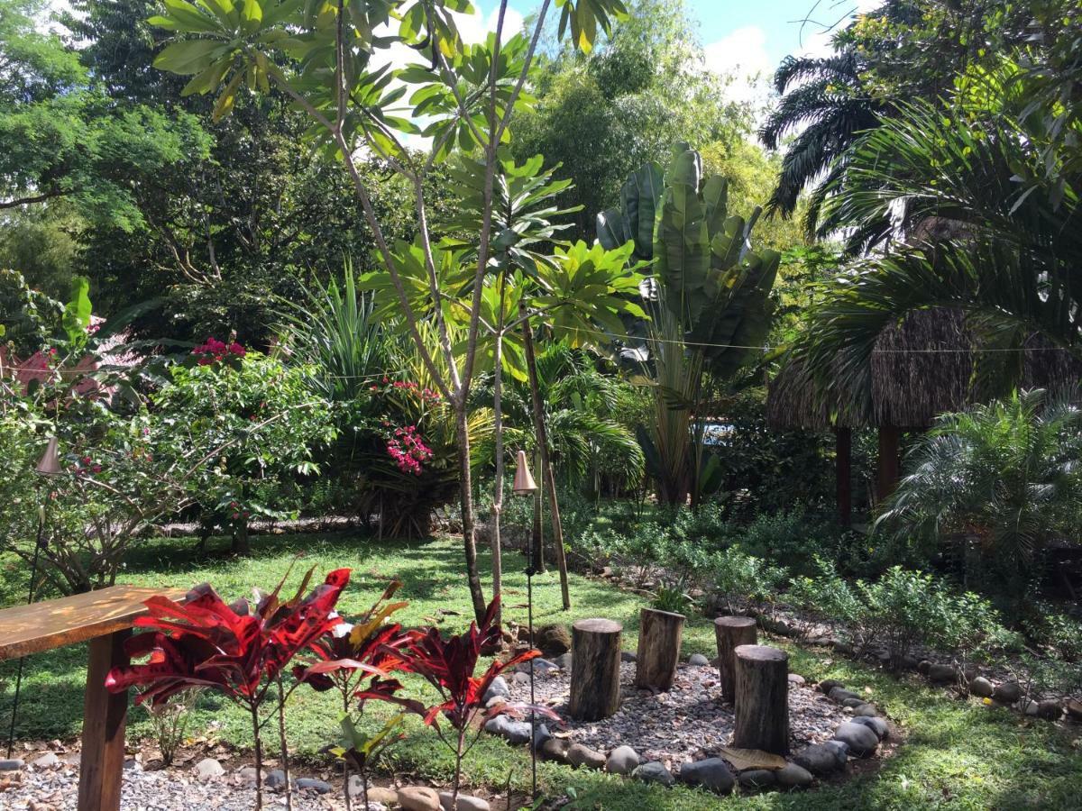 Naturalmente Boutique Bungalows Y Cocina Mediterranea Las Lajas  Eksteriør bilde